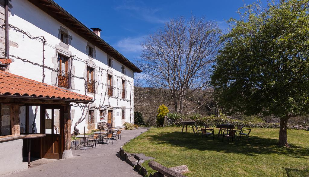 Casa rural Restaurante Aranburu Zestoa Bagian luar foto